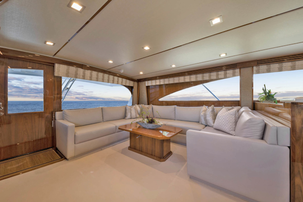 Viking-80 Convertible 2018-HUMDINGER Cape Cod-Massachusetts-United States-Salon Sofa-1641470