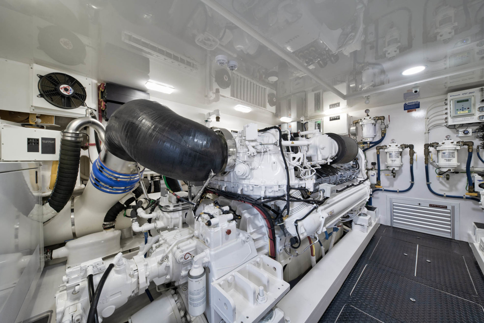 Viking-80 Convertible 2018-HUMDINGER Cape Cod-Massachusetts-United States-Port Engine-1641517 | Thumbnail