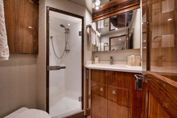 Viking-80 Convertible 2018-HUMDINGER Cape Cod-Massachusetts-United States-Shower and Head-1641495
