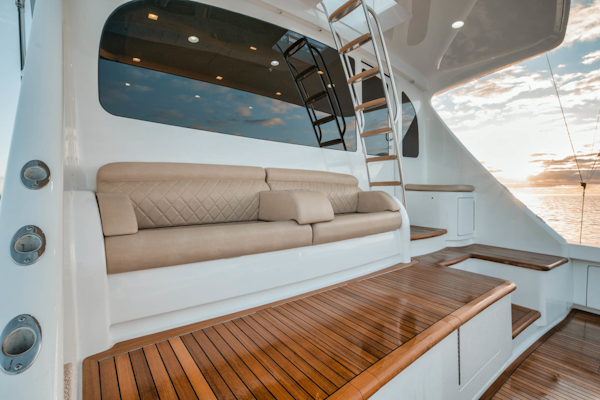 Viking-80 Convertible 2018-HUMDINGER Cape Cod-Massachusetts-United States-Mezzanine with Teak Deck-1641511