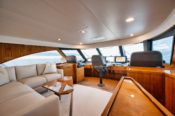 Viking-80 Convertible 2018-HUMDINGER Cape Cod-Massachusetts-United States-Bridge Salon-1641462
