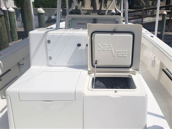 SeaVee-390IPS 2008-Ocean Outlaw 2 Jupiter-Florida-United States-Bait Storage-1641944