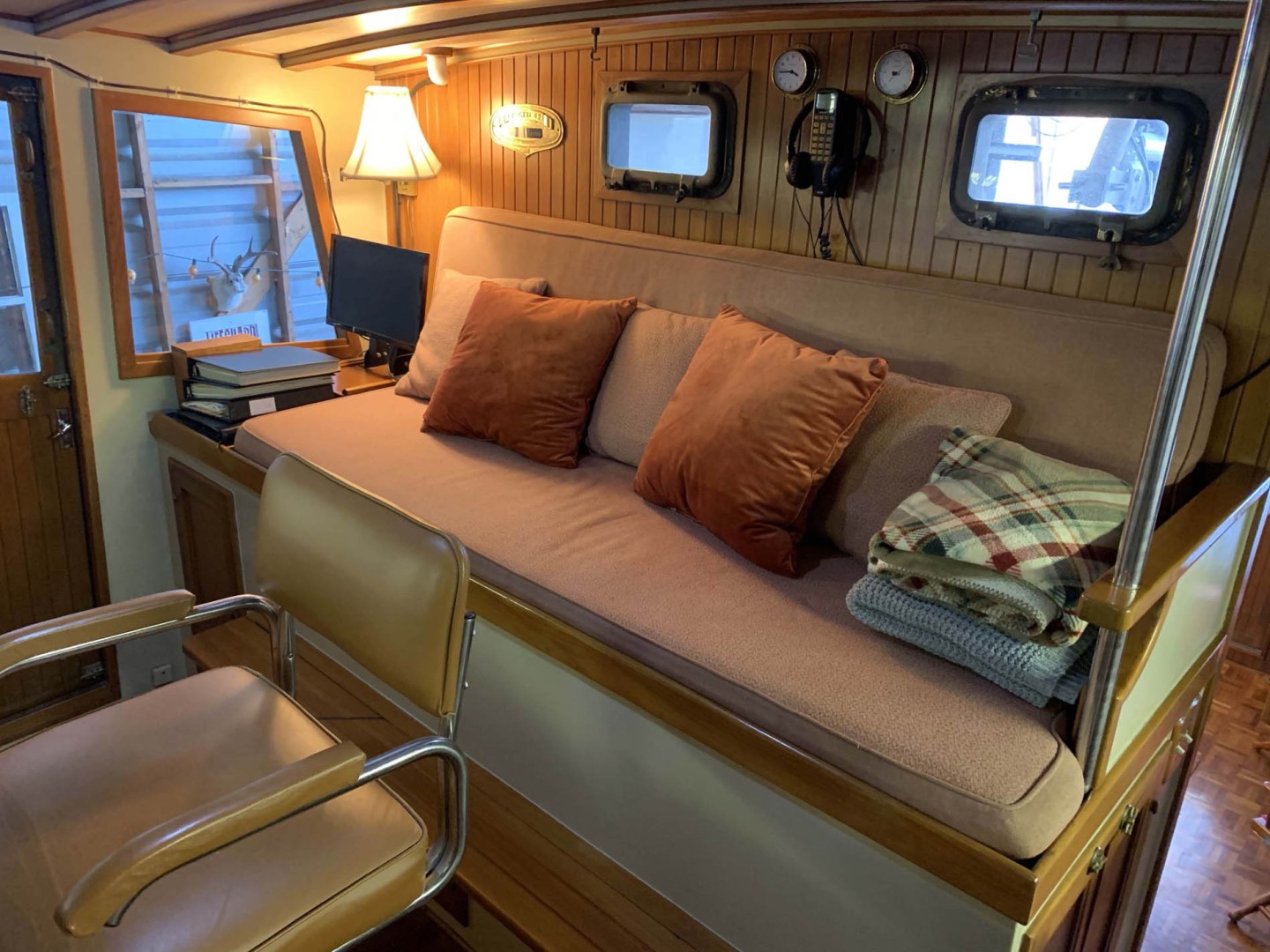 Kadey-Krogen-Pilothouse 1983-Sea Vista Portland-Oregon-United States Pilothouse-1644681 | Thumbnail