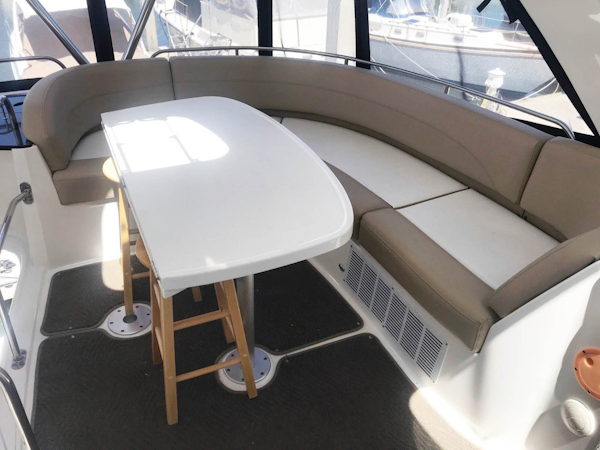 Meridian-441 SB 2016-Voyages 1 Palm Coast-Florida-United States-Sedan Bridge Seating and Table-1648438