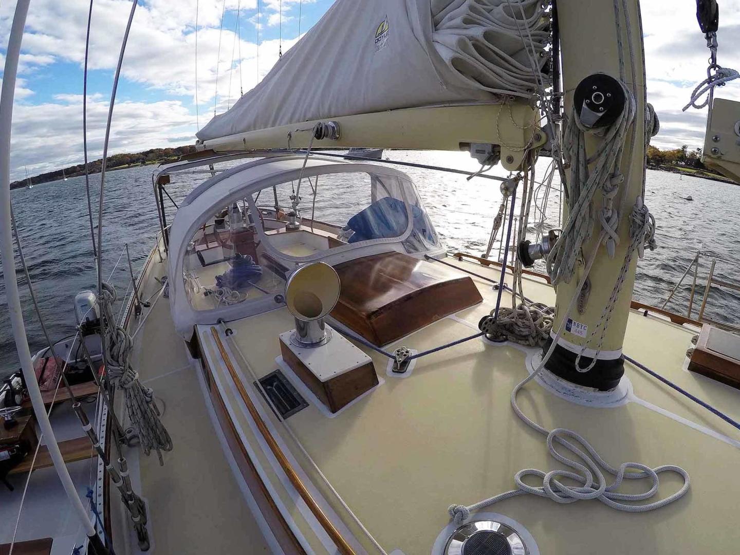 Cherubini-48 Staysail Schooner 1986-NARWHAL South Dartmouth-Massachusetts-United States-Cabin Top, Looking Aft-3402946 | Thumbnail