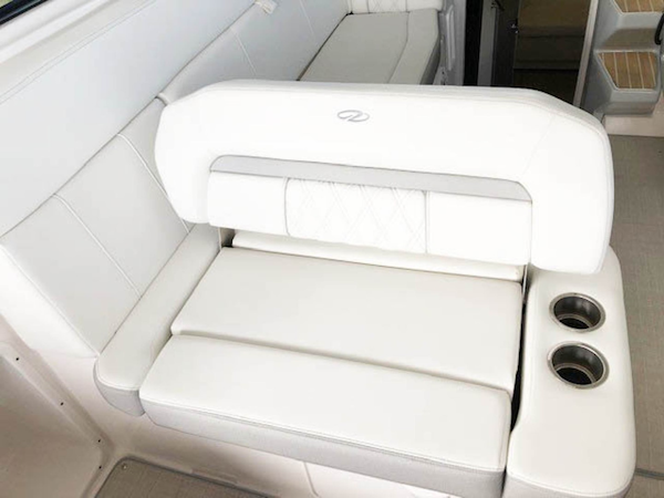 Regal-Sports Coupe 2019 -Port St. Lucie-Florida-United States-1654508