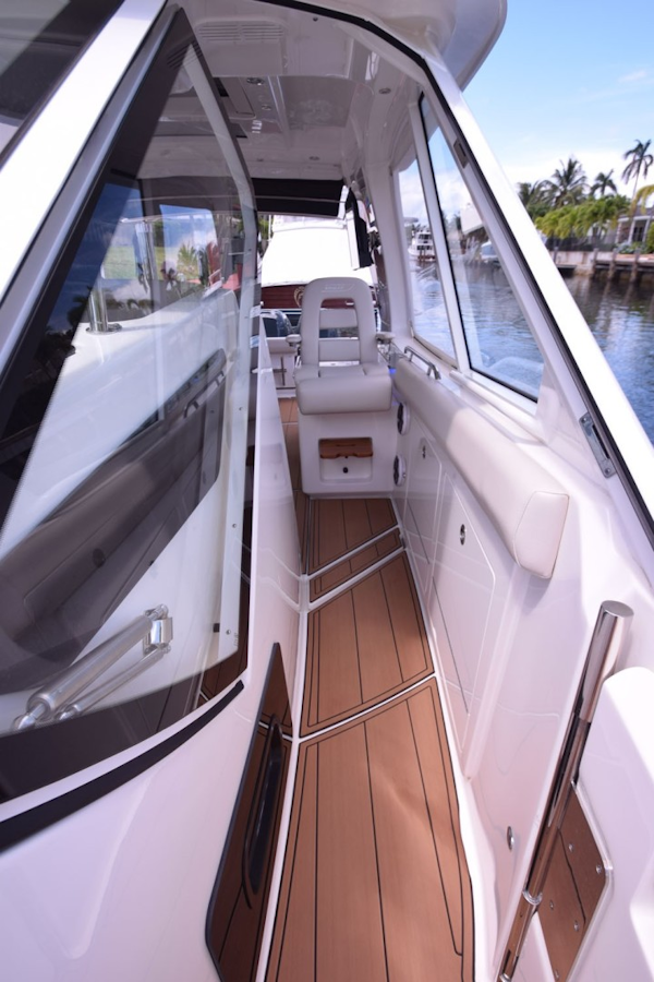 Boston Whaler-380 Realm 2020-Khaleesi Ft. Lauderdale-Florida-United States-1807434