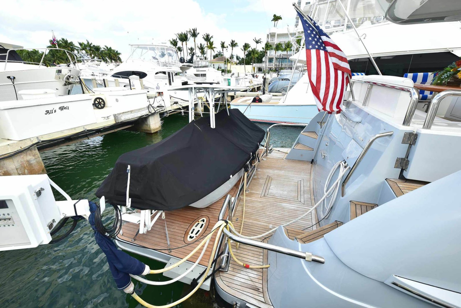 Horizon-65 Skylounge 2002-Alls Well Miami Beach-Florida-United States-Beach Area with Hydraulic Lift and Matching Custom Catamaran Tender-1668784 | Thumbnail