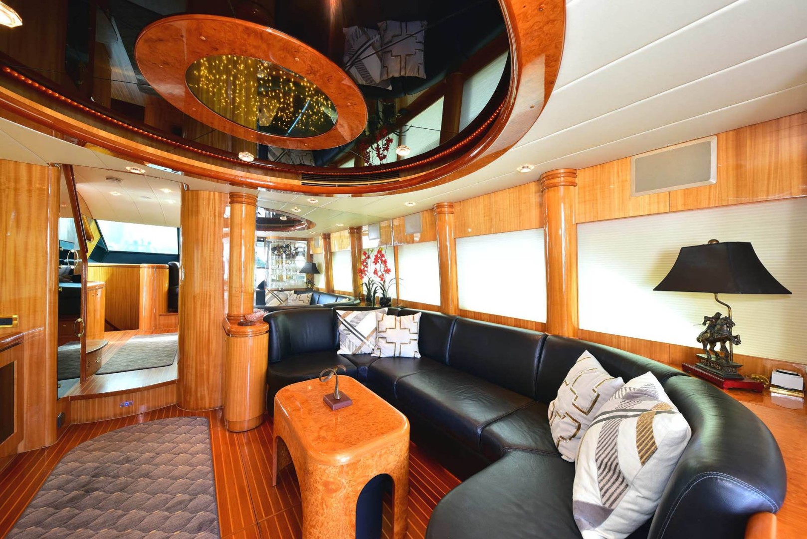 Horizon-65 Skylounge 2002-Alls Well Miami Beach-Florida-United States-Salon Large Leather Settee-1668765 | Thumbnail