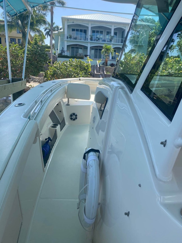 Grady-White-376 Canyon 2020 -Stuart-Florida-United States Port Side Deck-1671017