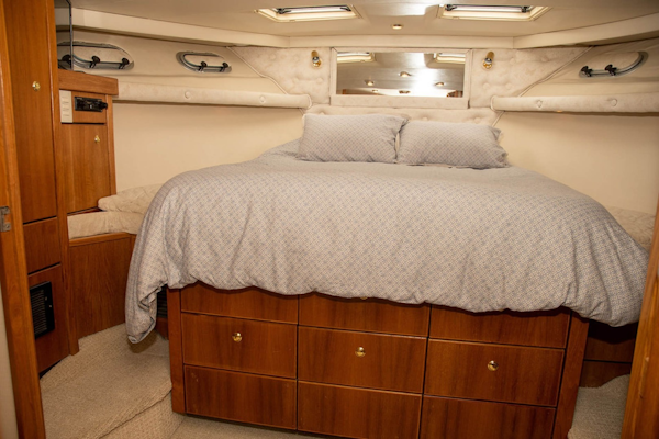 Bayliner-4788 Pilothouse 1998-J&B Mount Pleasant-South Carolina-United States-Master Queen Berth-1675786