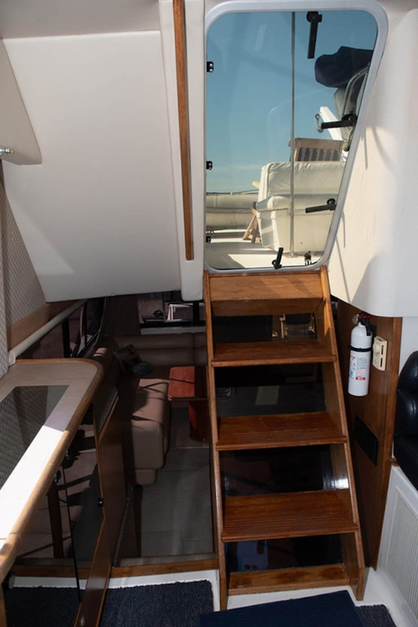 Bayliner-4788 Pilothouse 1998-J&B Mount Pleasant-South Carolina-United States-Flybridge Access-1675815