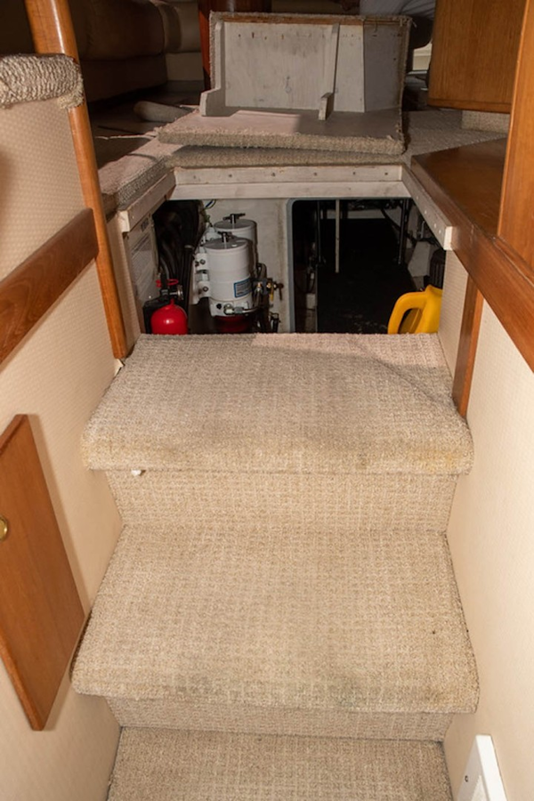 Bayliner-4788 Pilothouse 1998-J&B Mount Pleasant-South Carolina-United States-Engine Room Access-1675796