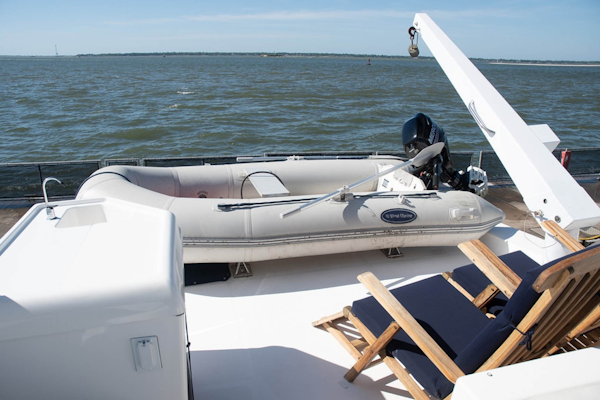 Bayliner-4788 Pilothouse 1998-J&B Mount Pleasant-South Carolina-United States-Dinghy Davit and Tender-1675831