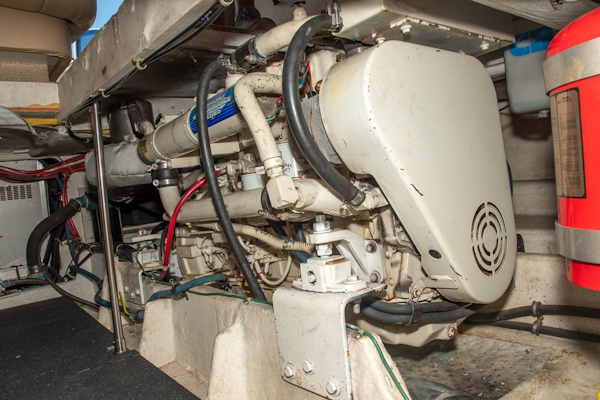 Bayliner-4788 Pilothouse 1998-J&B Mount Pleasant-South Carolina-United States-Engine Compartment-1675803