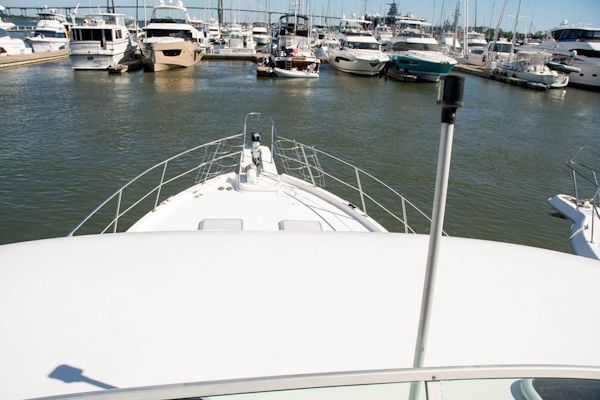 Bayliner-4788 Pilothouse 1998-J&B Mount Pleasant-South Carolina-United States-Foredeck from Flybridge-1675820