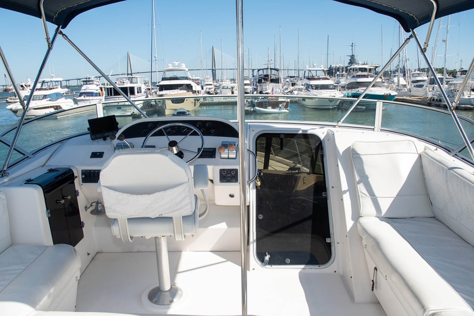 Bayliner-4788 Pilothouse 1998-J&B Mount Pleasant-South Carolina-United States-Flybridge Forward View-1675826 | Thumbnail