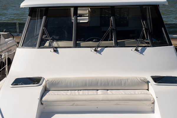 Bayliner-4788 Pilothouse 1998-J&B Mount Pleasant-South Carolina-United States-Foredeck Seating-1675818
