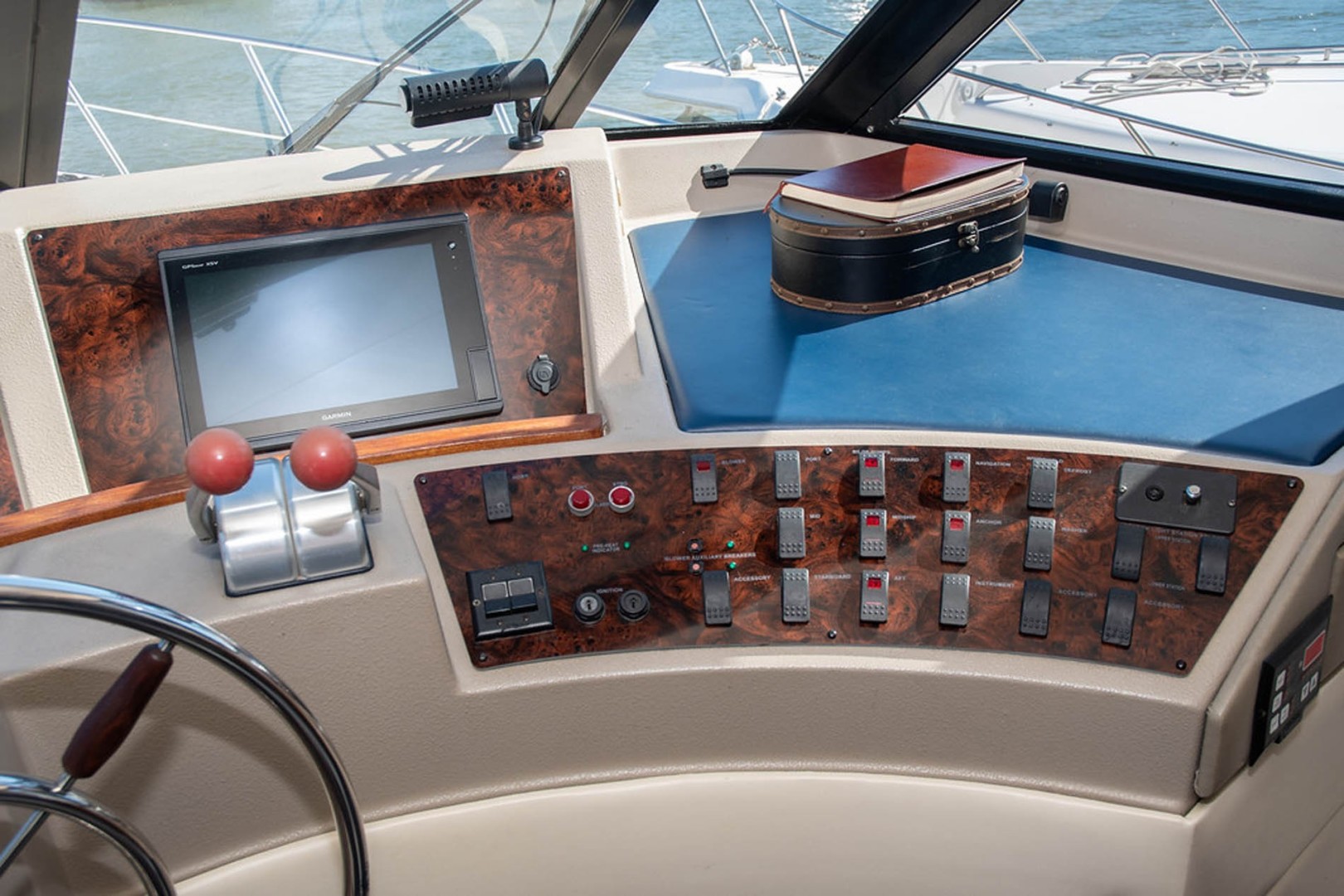 Bayliner-4788 Pilothouse 1998-J&B Mount Pleasant-South Carolina-United States-Dash-1675809 | Thumbnail