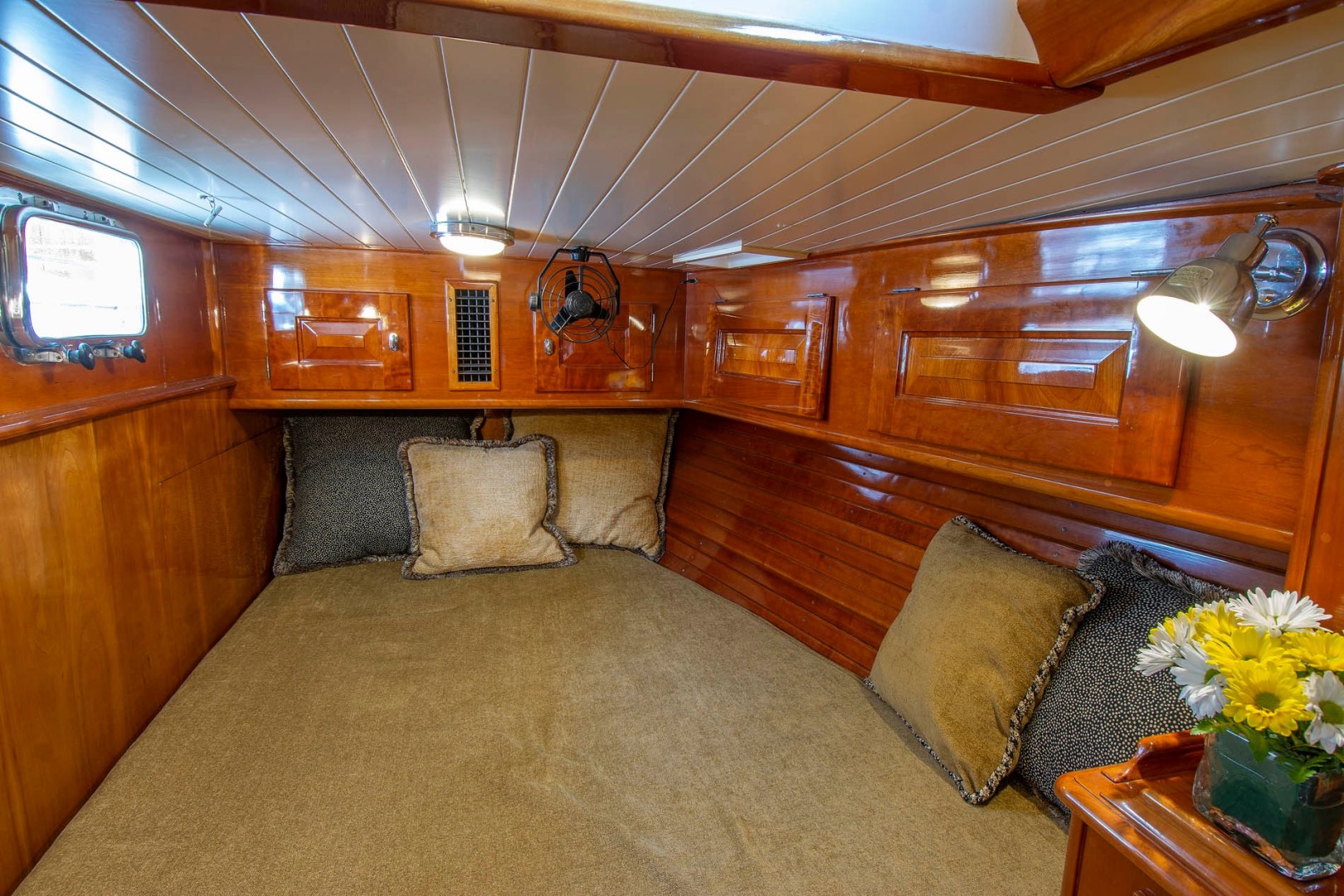 Hinckley-Custom 60 1997-Chimera Stuart-Florida-United States-Guest Stateroom-1680248 | Thumbnail