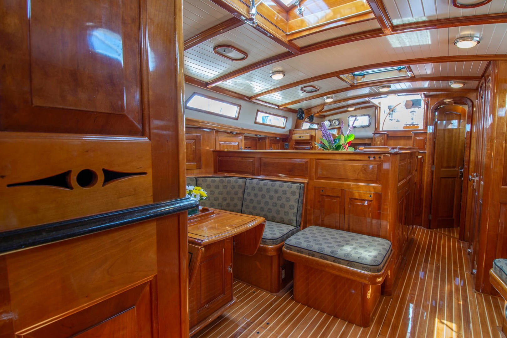 Hinckley-Custom 60 1997-Chimera Stuart-Florida-United States-Salon-1680239 | Thumbnail