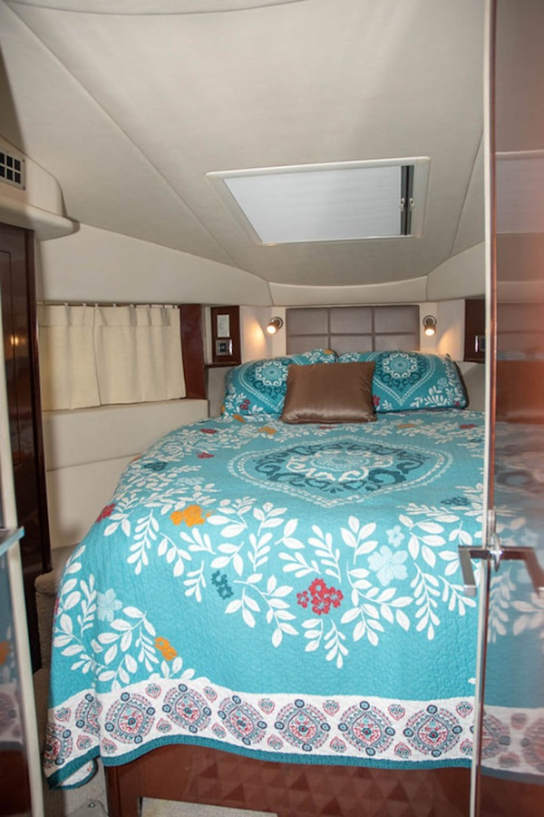 Sea Ray-Sedan Bridge 390 2010-Bad Decision Charleston-South Carolina-United States-Forward Master Stateroom-1681725