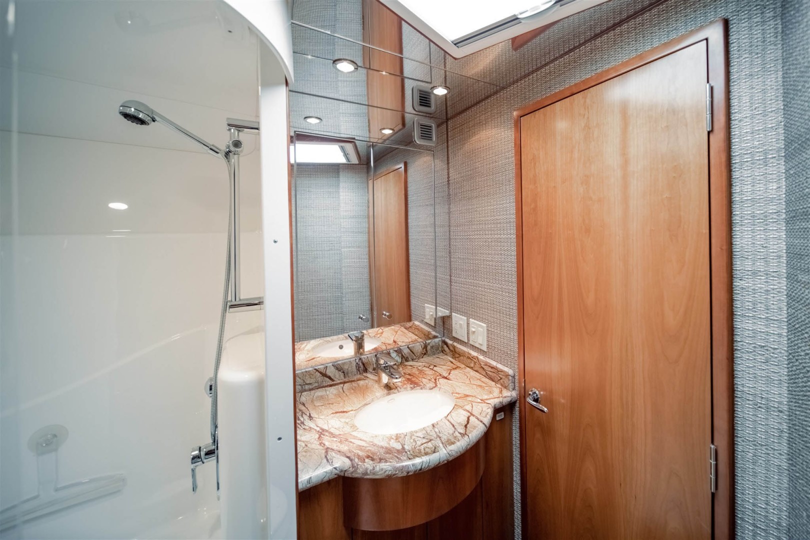 Hatteras-68 Convertible 2006-Dr. Dark Boca Raton-Florida-United States-Enclosed Shower-1685766 | Thumbnail