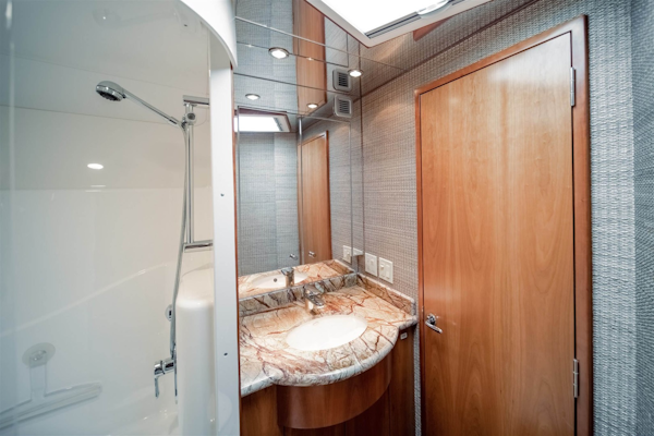 Hatteras-68 Convertible 2006-Dr. Dark Boca Raton-Florida-United States-Enclosed Shower-1685766