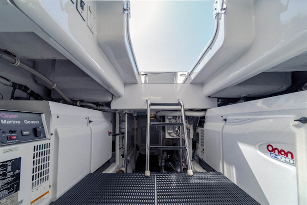 Hatteras-68 Convertible 2006-Dr. Dark Boca Raton-Florida-United States-Engine Room  Generators-1685824