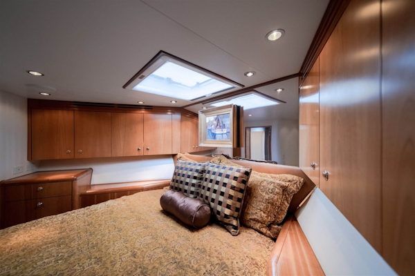 Hatteras-68 Convertible 2006-Dr. Dark Boca Raton-Florida-United States-Overhead Opening Hatch-1685762