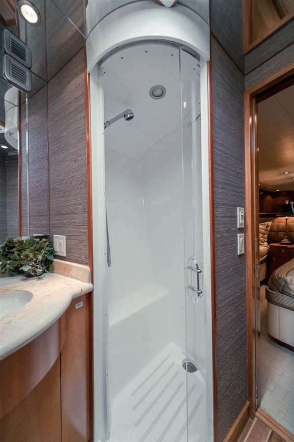 Hatteras-68 Convertible 2006-Dr. Dark Boca Raton-Florida-United States-Enclosed Shower-1685777