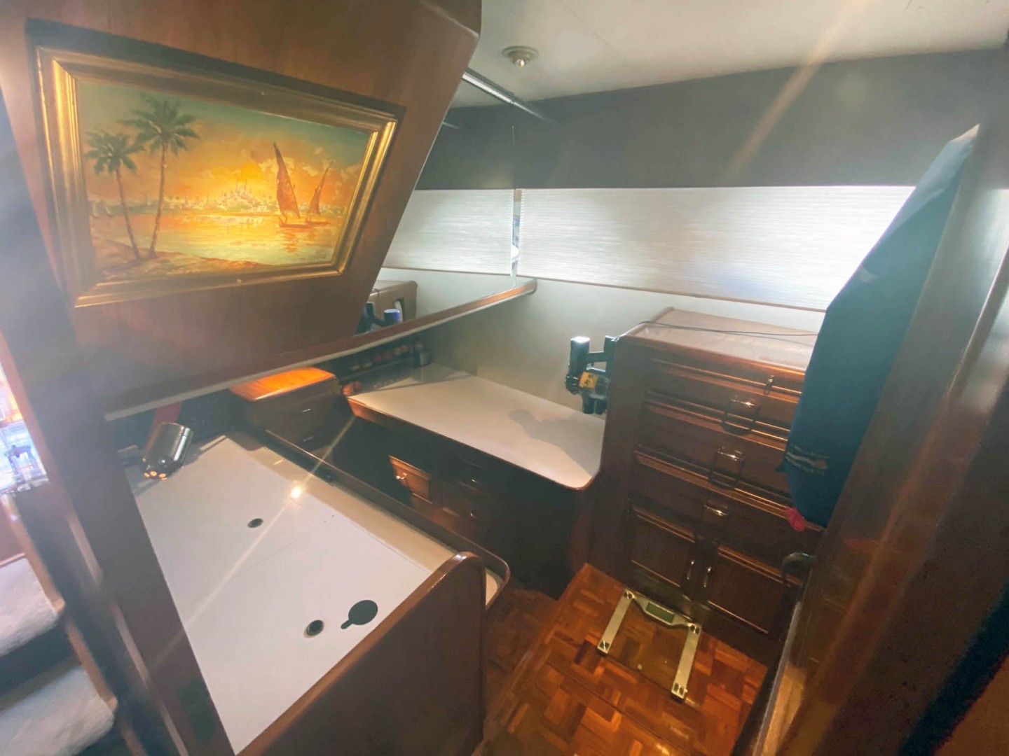 Ocean Alexander-Sedan Bridge 1993-Bird of Paradise Seattle-Washington-United States-Storage-1687863 | Thumbnail