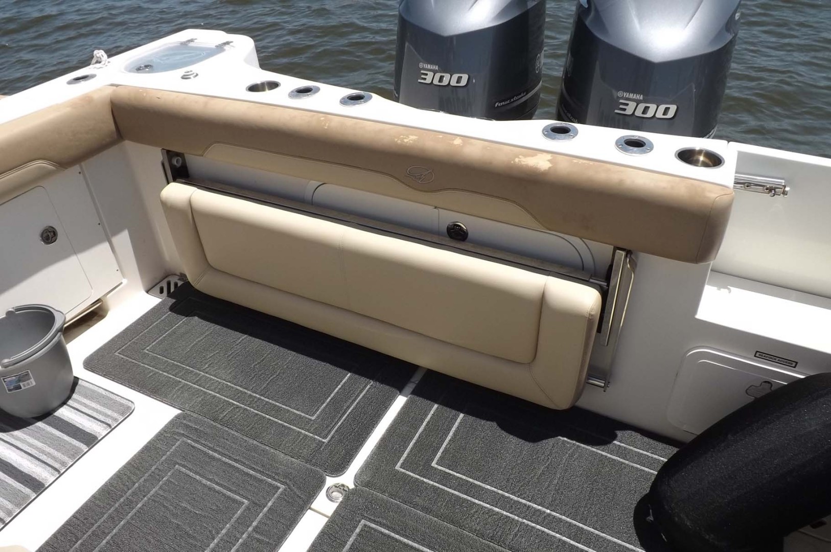 Sailfish-320 Center Console 2015-ANDIAMO Mt. Pleasant-South Carolina-United States-Fold Down Aft Seating-1695099 | Thumbnail