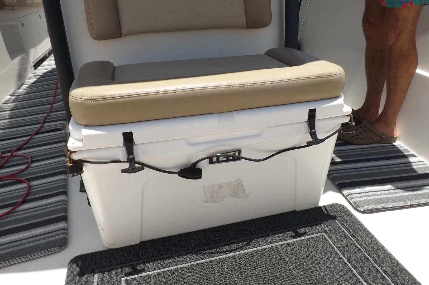 Sailfish-320 Center Console 2015-ANDIAMO Mt. Pleasant-South Carolina-United States-Built-In Yeti Cooler-1695087 | Thumbnail