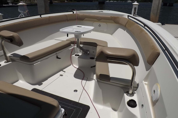 Sailfish-320 Center Console 2015-ANDIAMO Mt. Pleasant-South Carolina-United States-Bow Seating and Storage-1695085