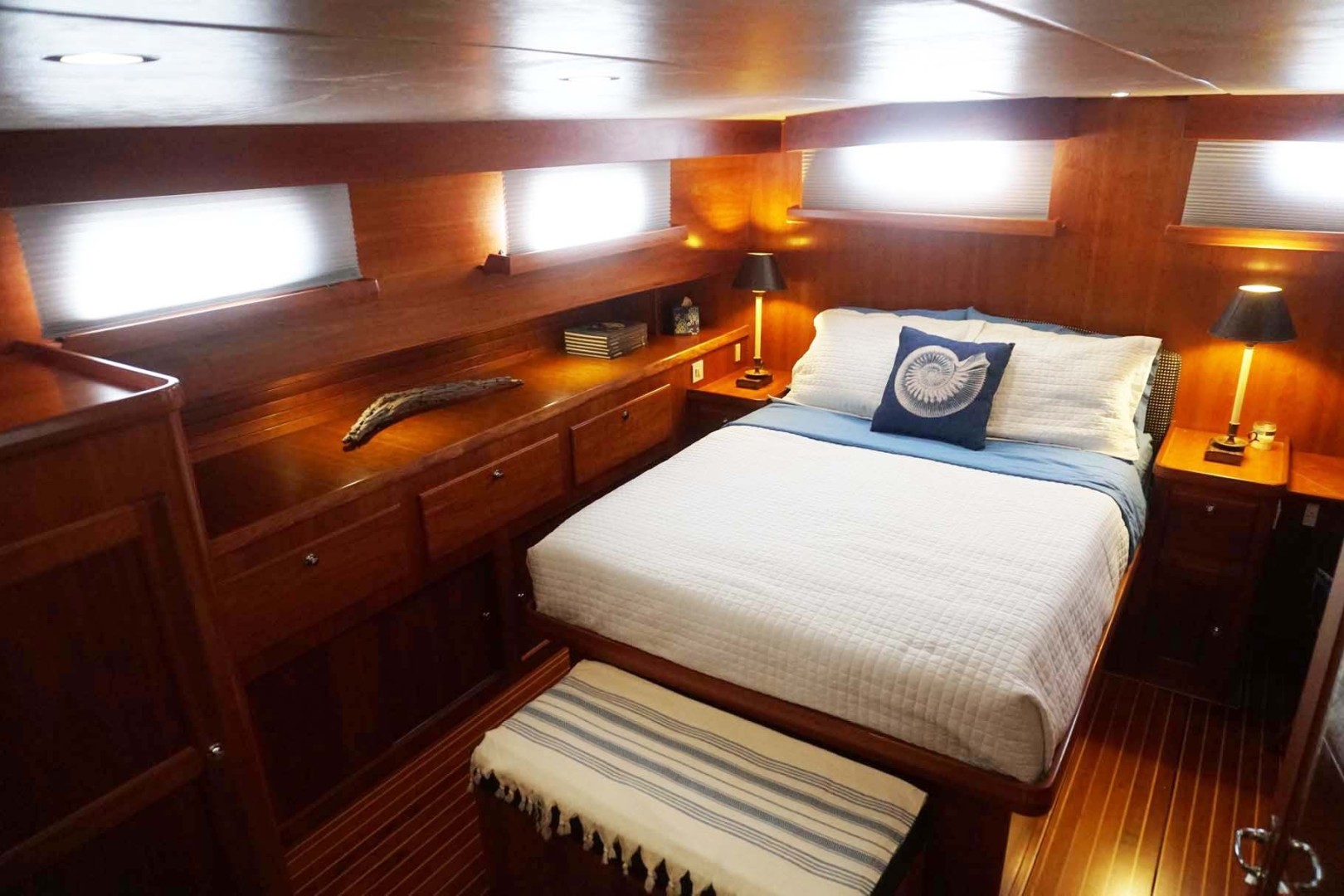 Alden Yachts-Flybridge 2003-Marie Miami-Florida-United States Master-1696524 | Thumbnail
