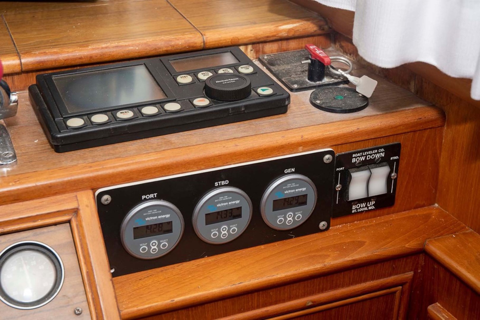 Grand Banks-42 Classic 1993-GOOD DAY Mount Pleasant-South Carolina-United States-Robertson AP300X Autopilot with GPS and Radar Interface-1700949 | Thumbnail