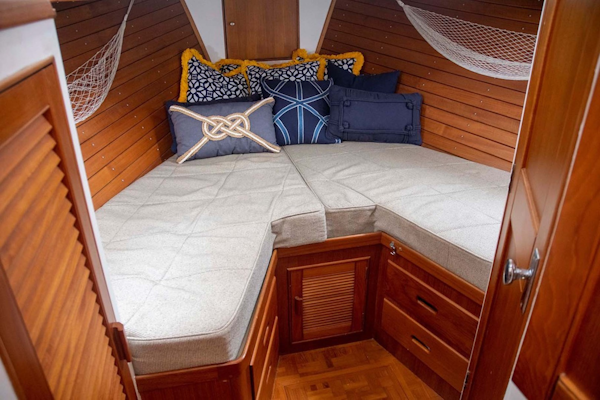 Grand Banks-42 Classic 1993-GOOD DAY Mount Pleasant-South Carolina-United States-Traditional V-Berth Arrangement-1700991