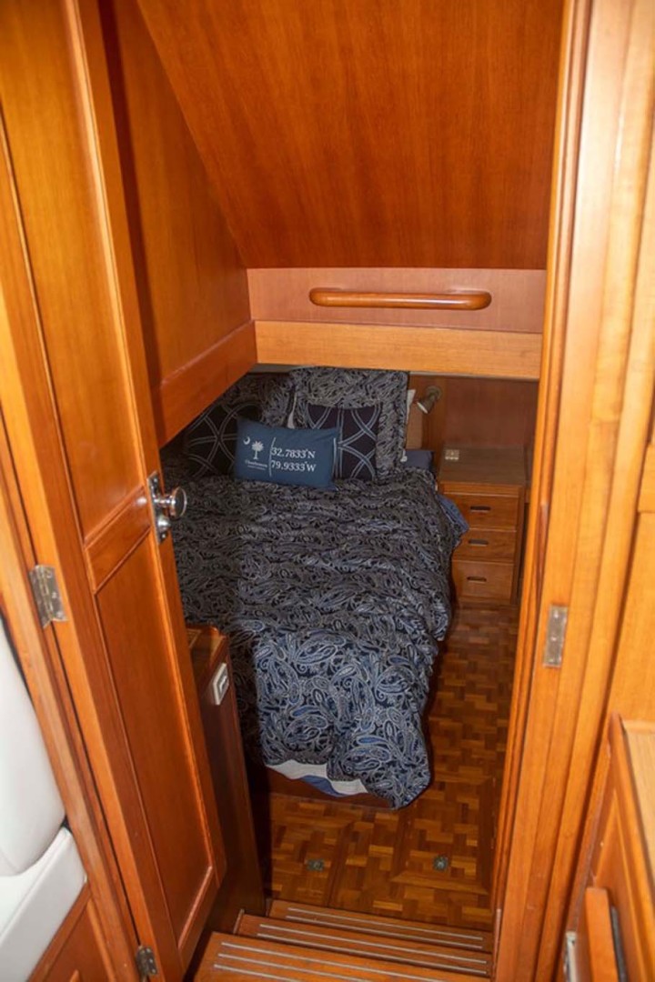 Grand Banks-42 Classic 1993-GOOD DAY Mount Pleasant-South Carolina-United States-Master Stateroom-1700970 | Thumbnail