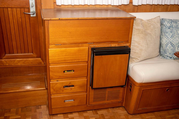 Grand Banks-42 Classic 1993-GOOD DAY Mount Pleasant-South Carolina-United States-Grand Banks Built-In Bar with 3 Drawers-1700967