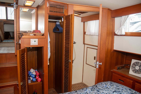 Grand Banks-42 Classic 1993-GOOD DAY Mount Pleasant-South Carolina-United States-Access to Master Head-1700983