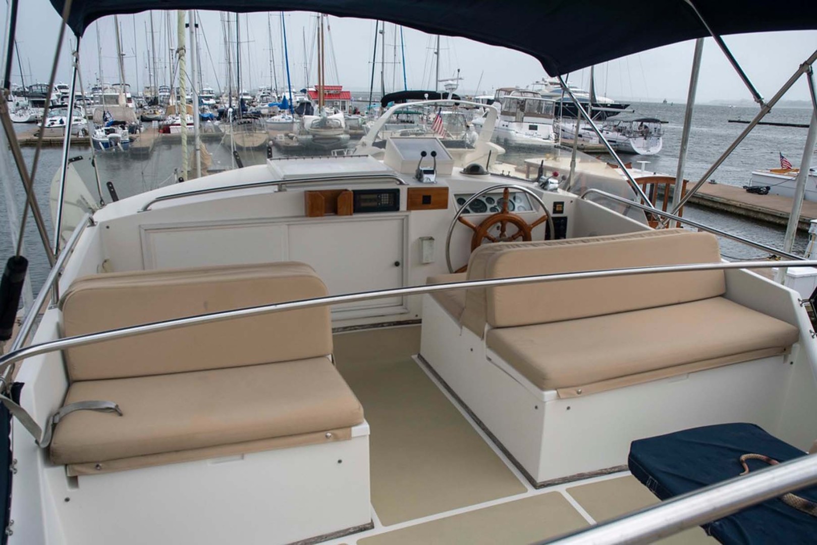Grand Banks-42 Classic 1993-GOOD DAY Mount Pleasant-South Carolina-United States-Flybridge Seating-1701017 | Thumbnail