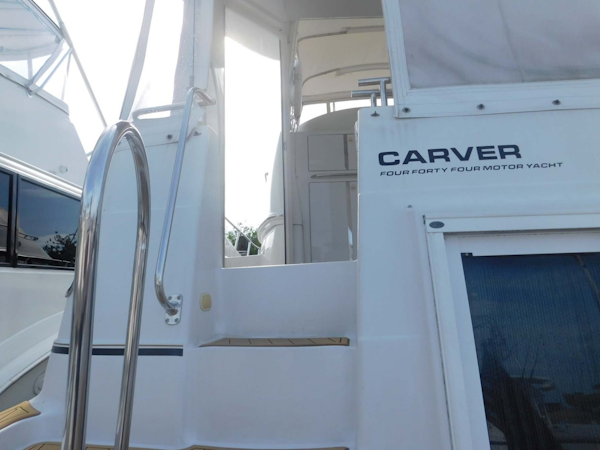 Carver-444 Cockpit Motor Yacht 2001-Happiness Merritt Island-Florida-United States-Built-In Steps to Cockpit-1706174