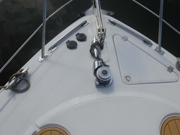 Carver-444 Cockpit Motor Yacht 2001-Happiness Merritt Island-Florida-United States-Windlass and Anchor Locker-1706162