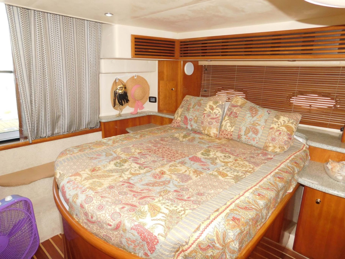Carver-444 Cockpit Motor Yacht 2001-Happiness Merritt Island-Florida-United States-Queen Island Berth-1706154 | Thumbnail