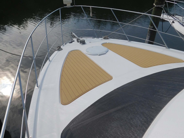 Carver-444 Cockpit Motor Yacht 2001-Happiness Merritt Island-Florida-United States-Sea Deck on Bow-1706163