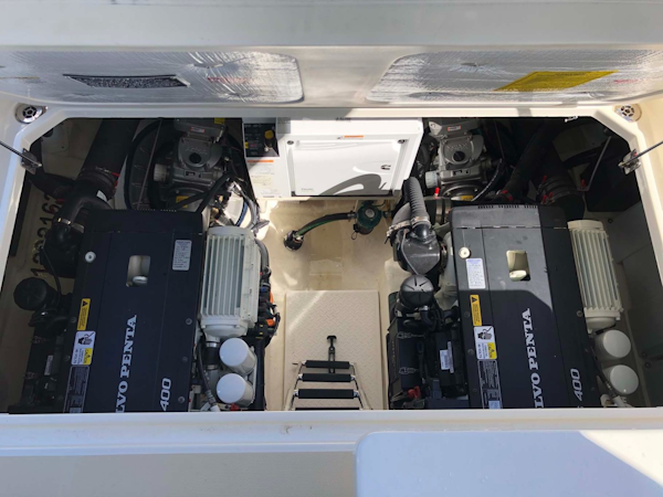 Sabre-38 Salon Express 2019-Respite Falmouth-Massachusetts-United States-1714431