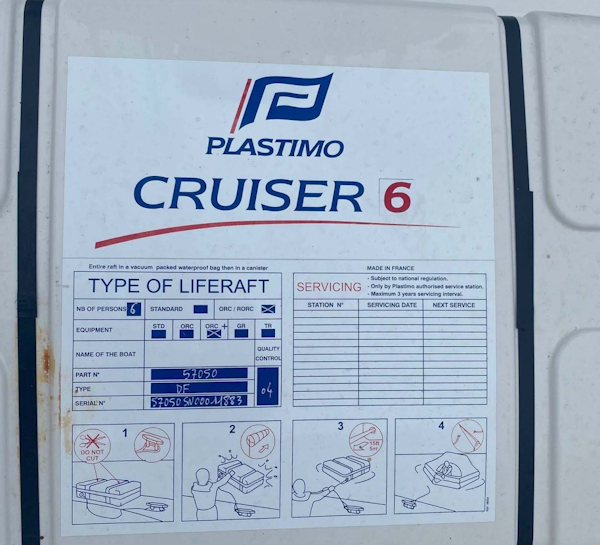 Venture-Center Console 2002 -Tavernier-Florida-United States Liferaft-1710226