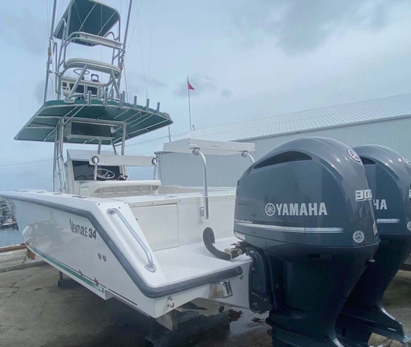 Venture-Center Console 2002 -Tavernier-Florida-United States-Port Aft on the Hard-1710231