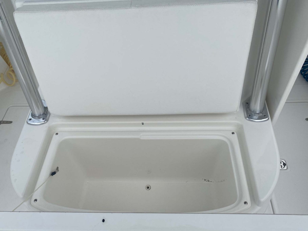 Venture-Center Console 2002 -Tavernier-Florida-United States-Forward Seat Cooler-1710216